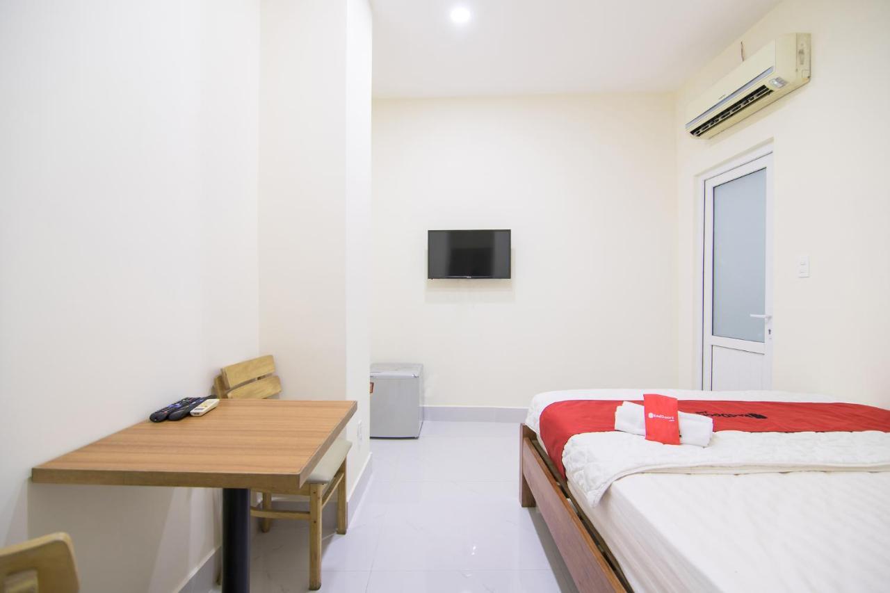 Reddoorz @ Le Van Sy Street Хошимин Экстерьер фото